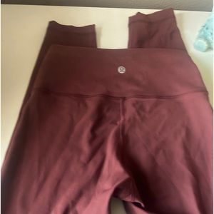 Lululemon worn twice . Size 4. Capris